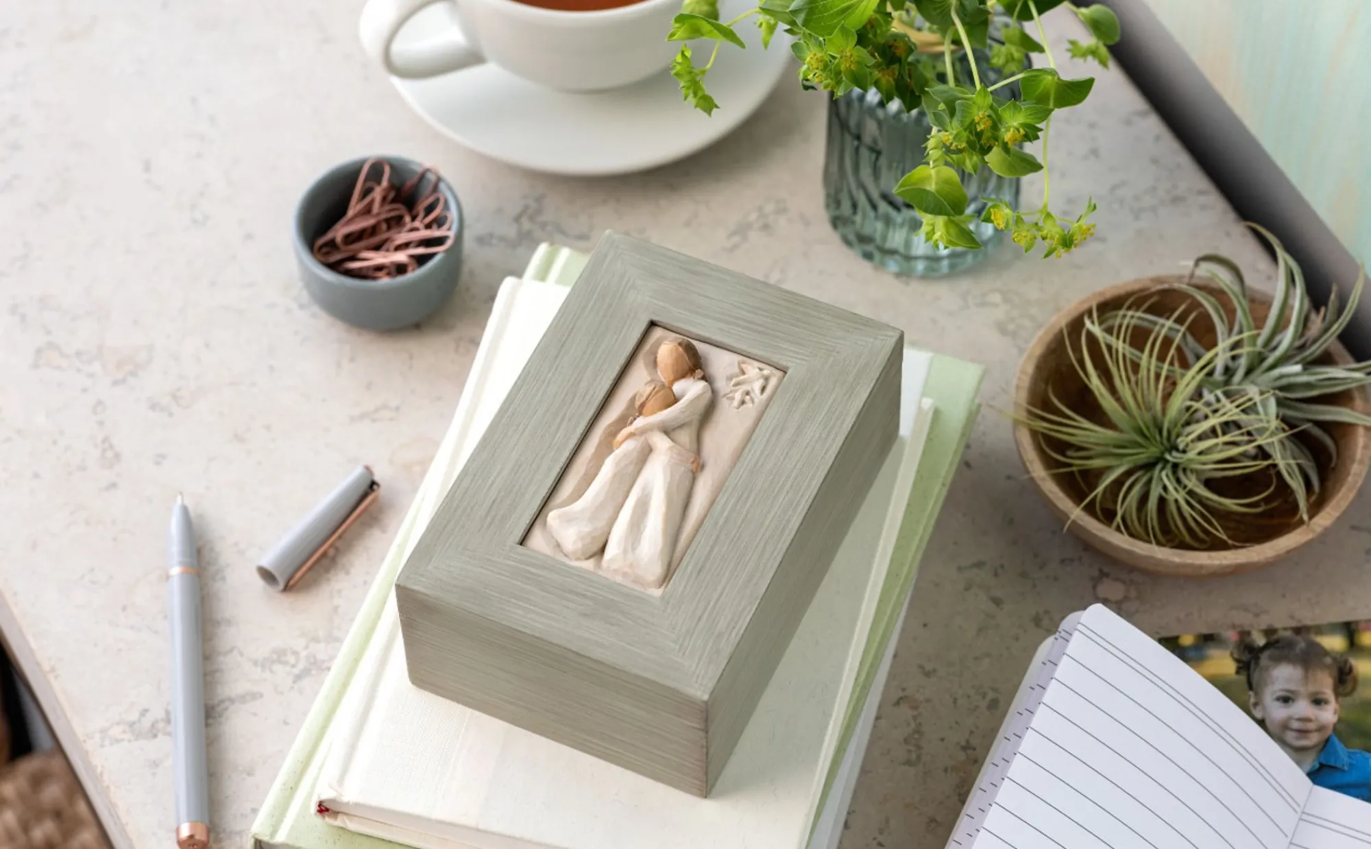mother_and_daughter_memor_4.webp Willow Tree Mom | Mother And Daughter Memory Box